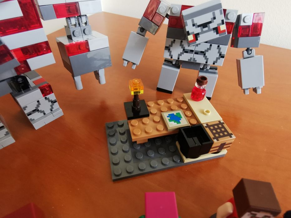 Lego 21163 The Redstone battle