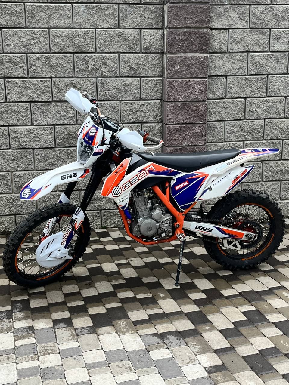 Geon Dakar Gns300