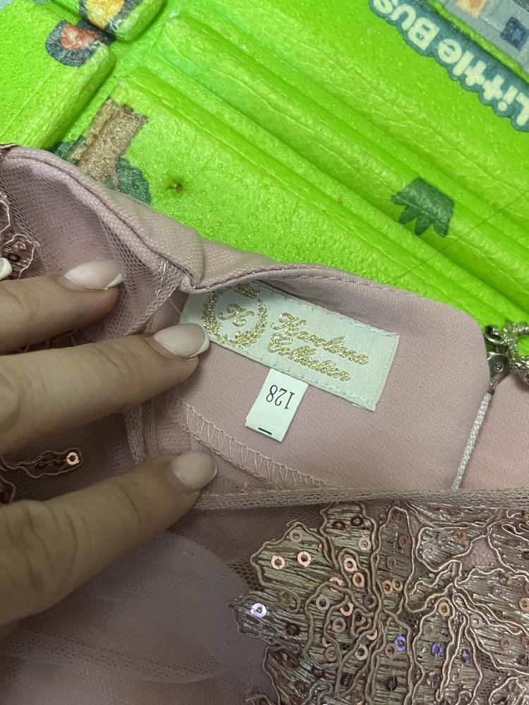 Продам нарядное платье на выпускной