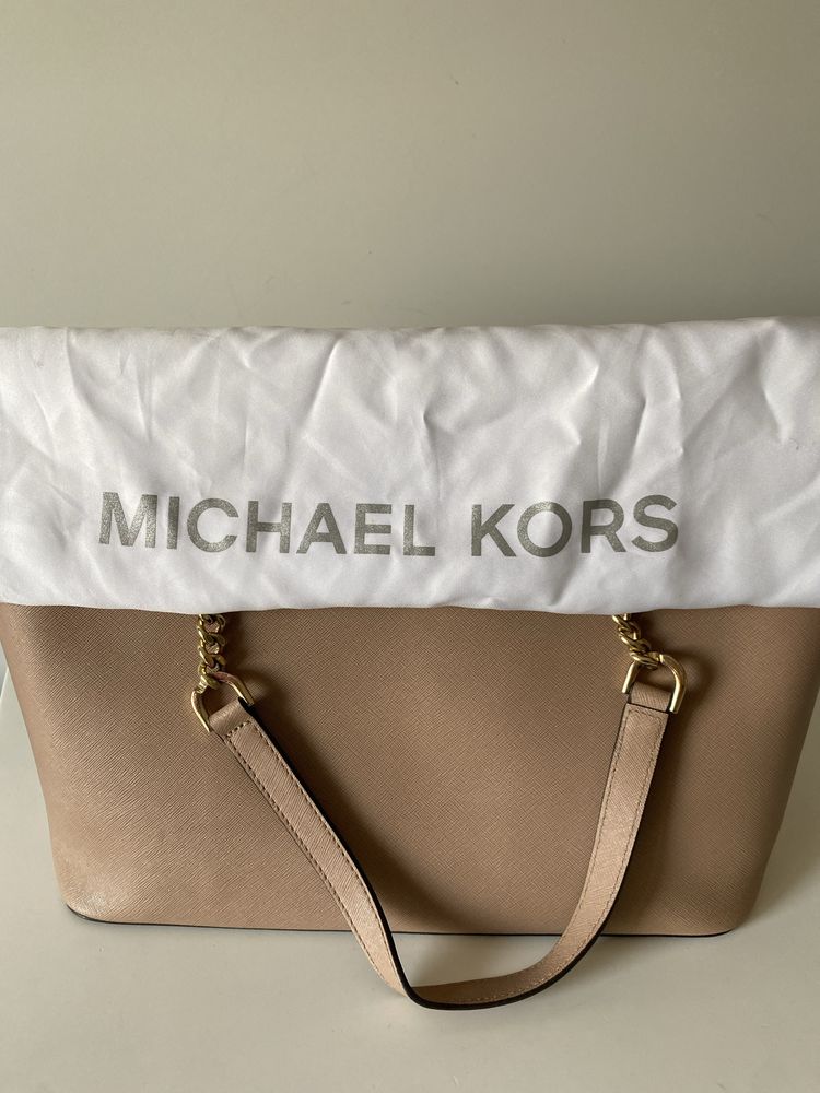 Mala Michael Kors