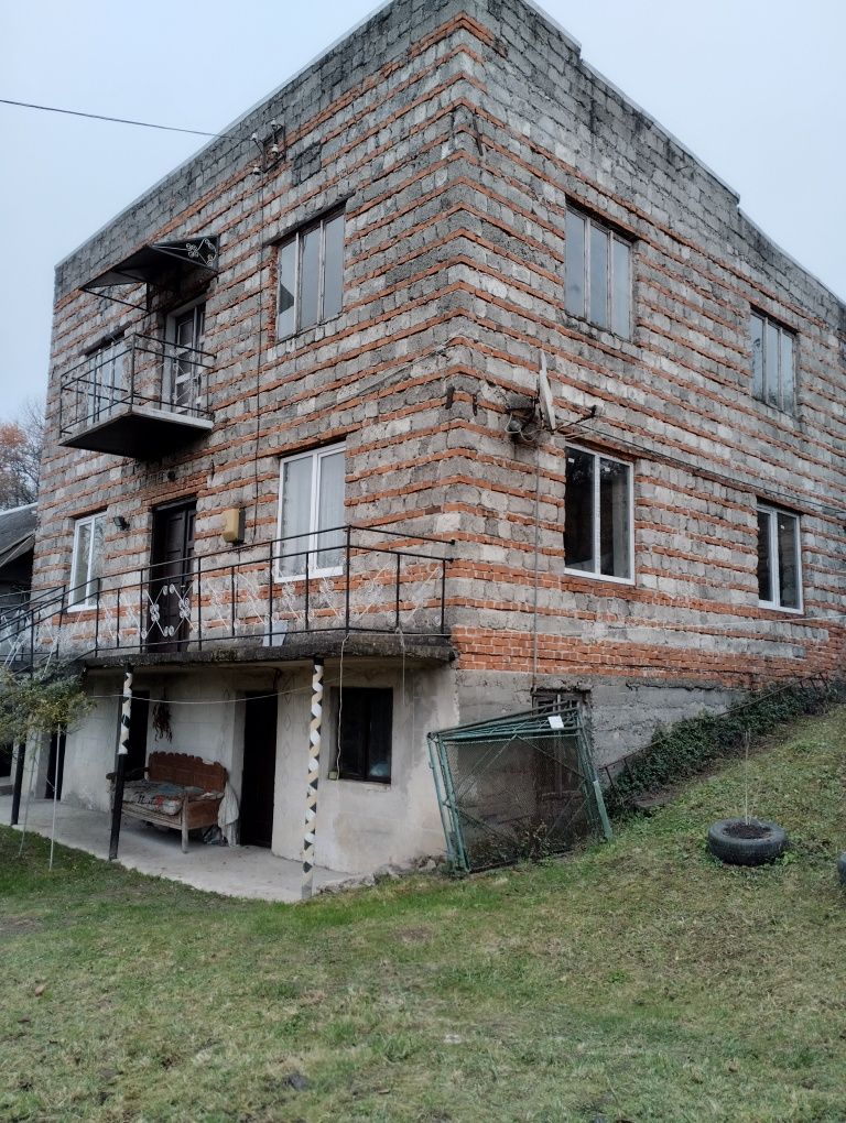 Продається будинок у с.Кутці (окраїна м. Рогатина)