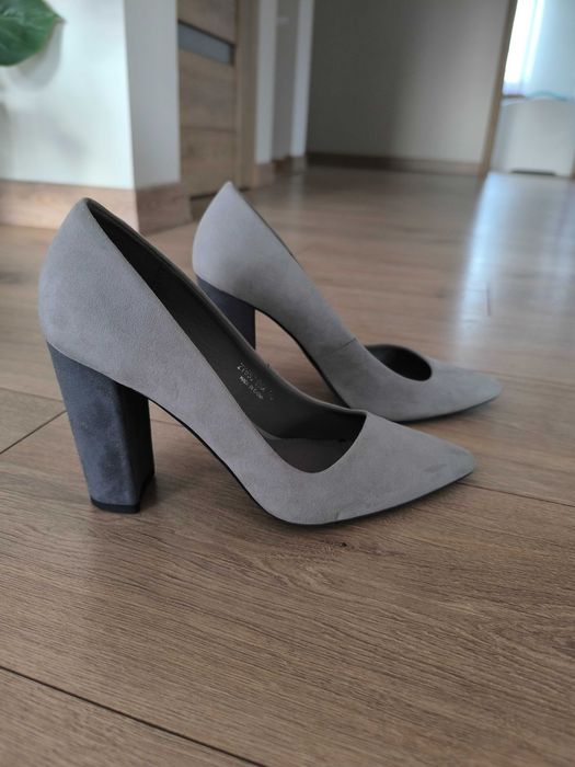 Buty zamszowe Mohito