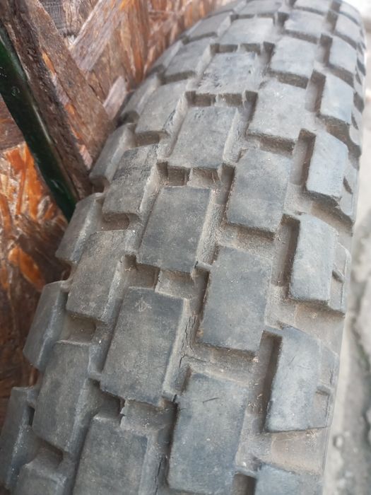 Колесо дніпро -мт 3.75-19 -відмінний стан