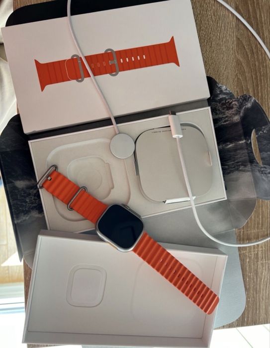 Apple Watch ultra 2 49mm Orange
