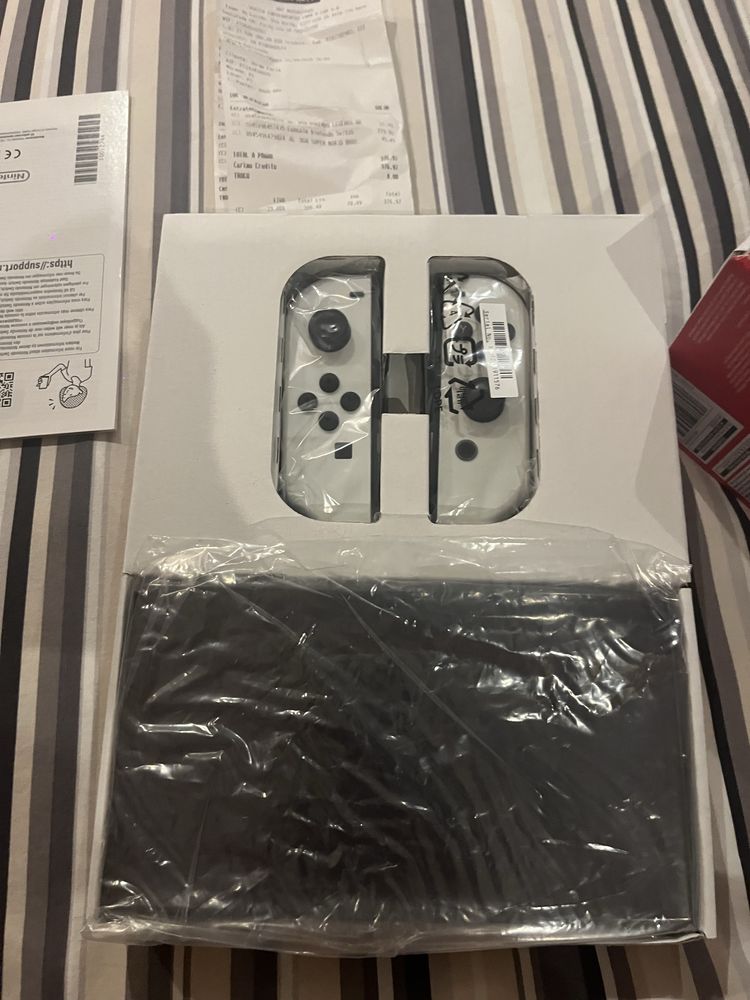 Nintendo Switch Oled nova c/ garantia de 21/04/2025