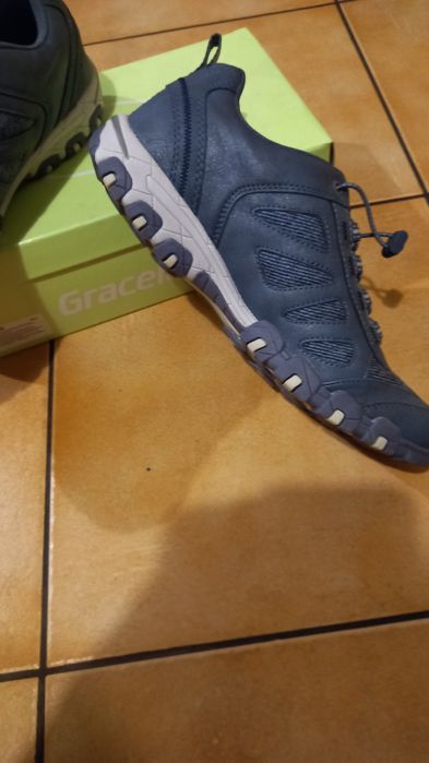 Buty trekkingowe damskie rozmiar 41 z sklepu Deichmann