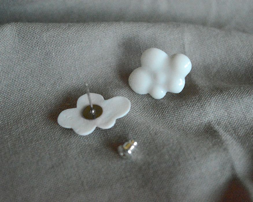 Clouds Kolczyki z porcelany, białe chmurki, rękodzieło, na prezent