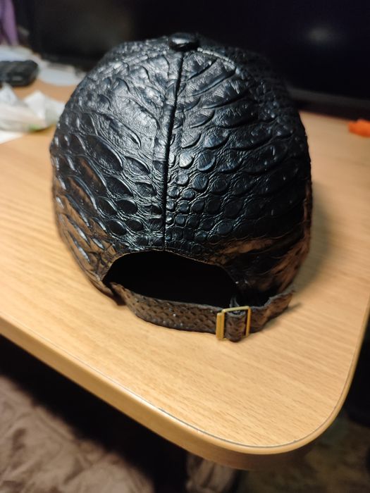 Кожаная кепка/бейсболка кожа питона р 56-58.