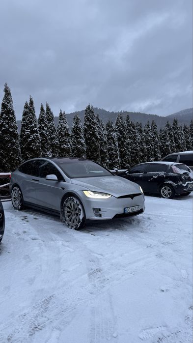 Tesla model X 75d