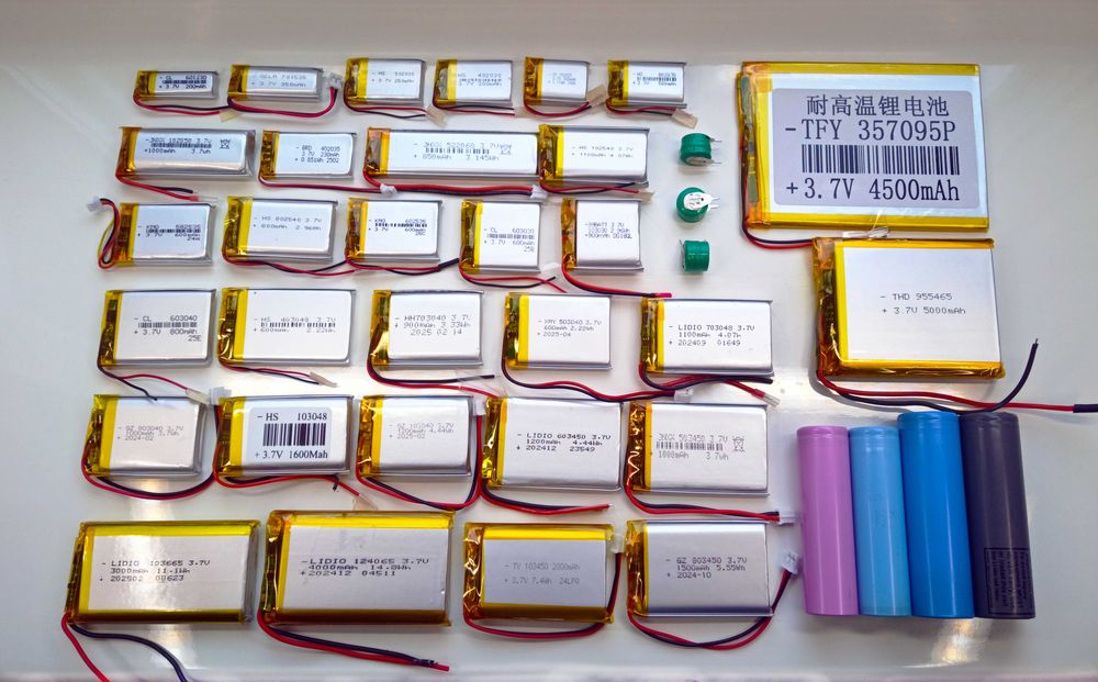 Аккумуляторы полимерные Li-Pol 3.7V >30 размеров, INR18650 8А и 20А