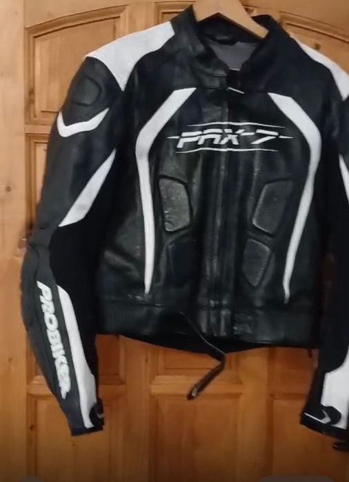 Гоночный  кожаный мото  костюм