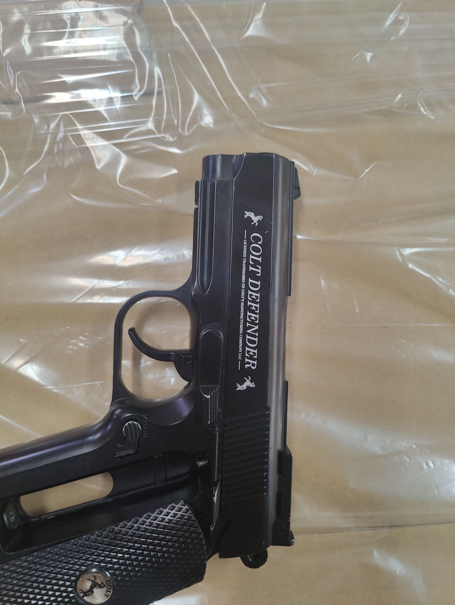 Arma CO2 colt defender