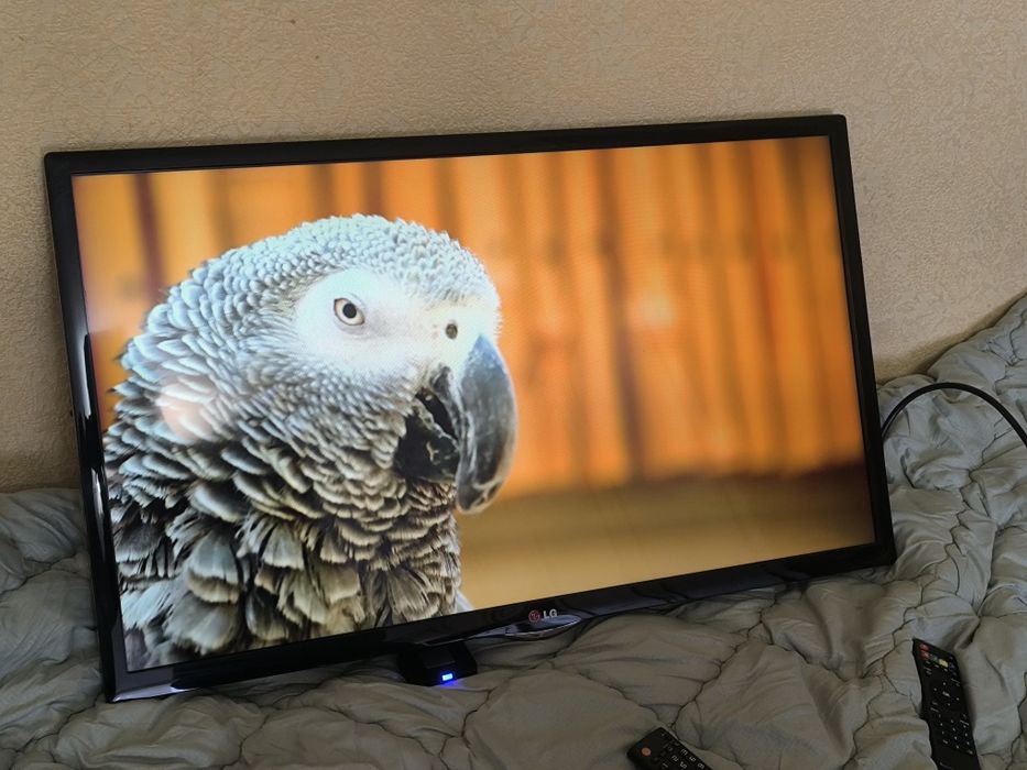 Телевизор LG 32" с смарт Smart TV, WiFi, YouTube, интернет