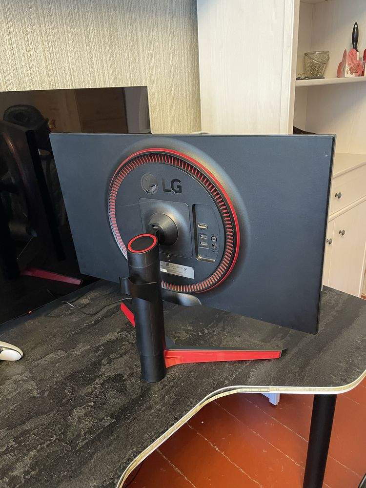 Монітор LG 27GL650F