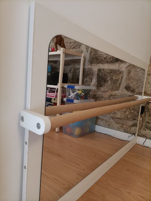 Espelho Montessori da marca Micuna