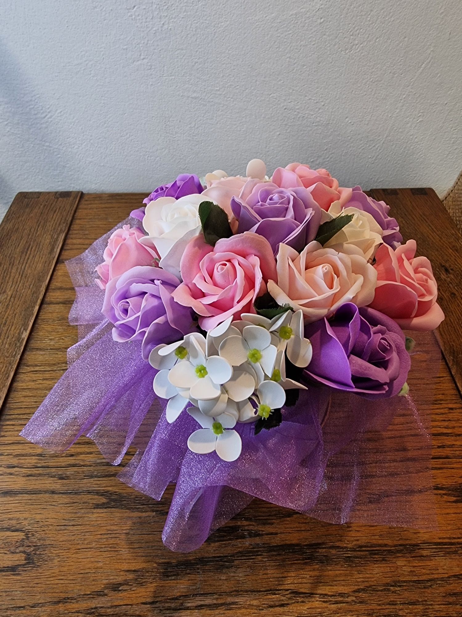 Flower box kwiaty mydlane róże mydlane na zakończenie roku szkolnego