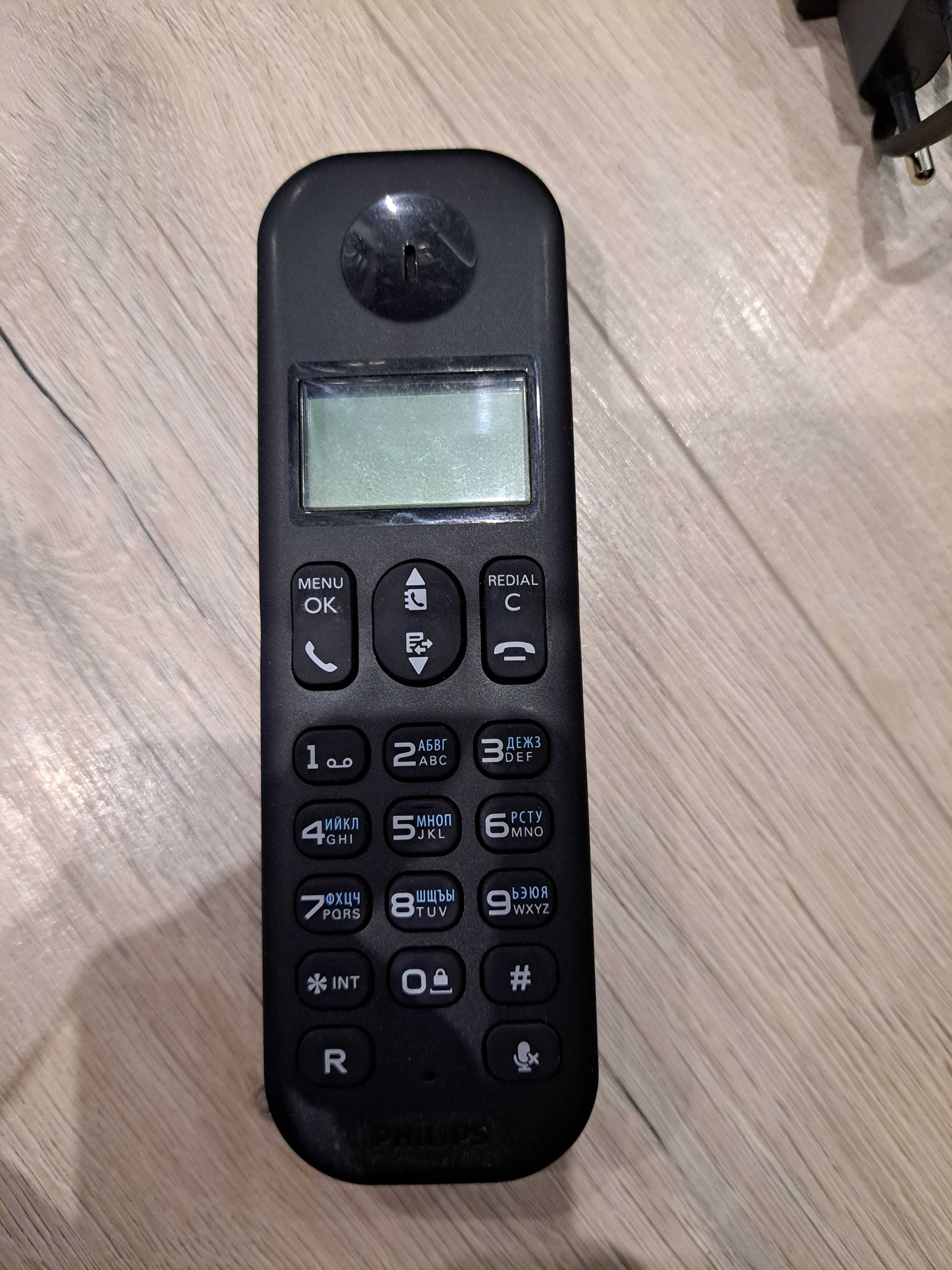 Телефон Philips D150