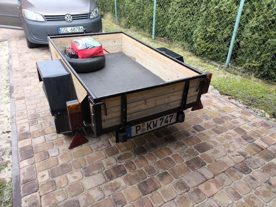 Przyczepka samochodowa lekka dmc 500 kg , Zarejestrowana w PL, mocna