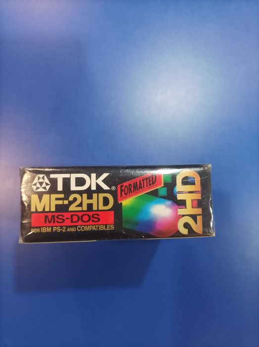 Oryginalne opakowanie dyskietek TDK.