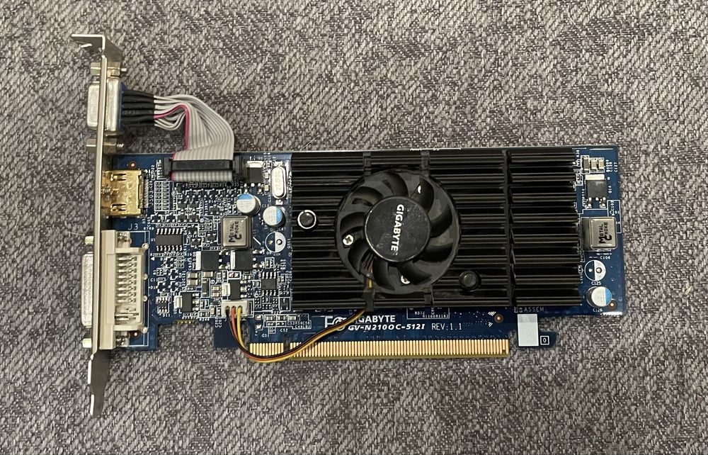 Placa gráfica Gigabyte GeForce 210 1GB DDR3 (modelo GV-N210SL-1GI)