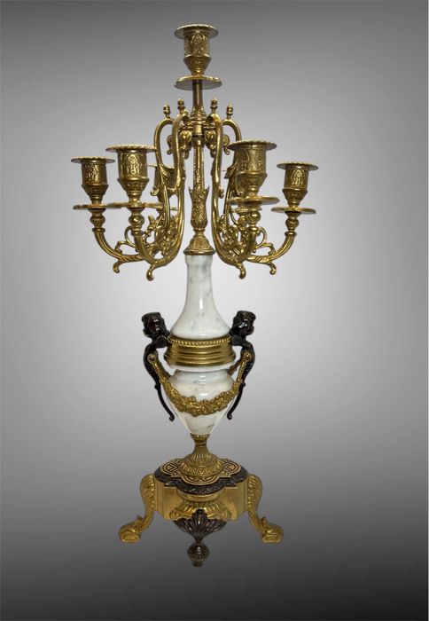 Антикварний годинник канделябри часы підсвічники канделябры подсвечник