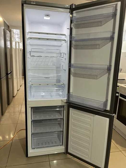 Холодильник Beko K54305H з гарантією чудовий стан No Frost