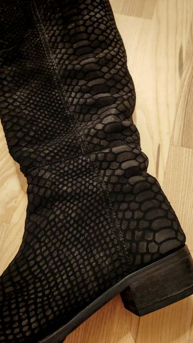 Продам женские зимние сапоги