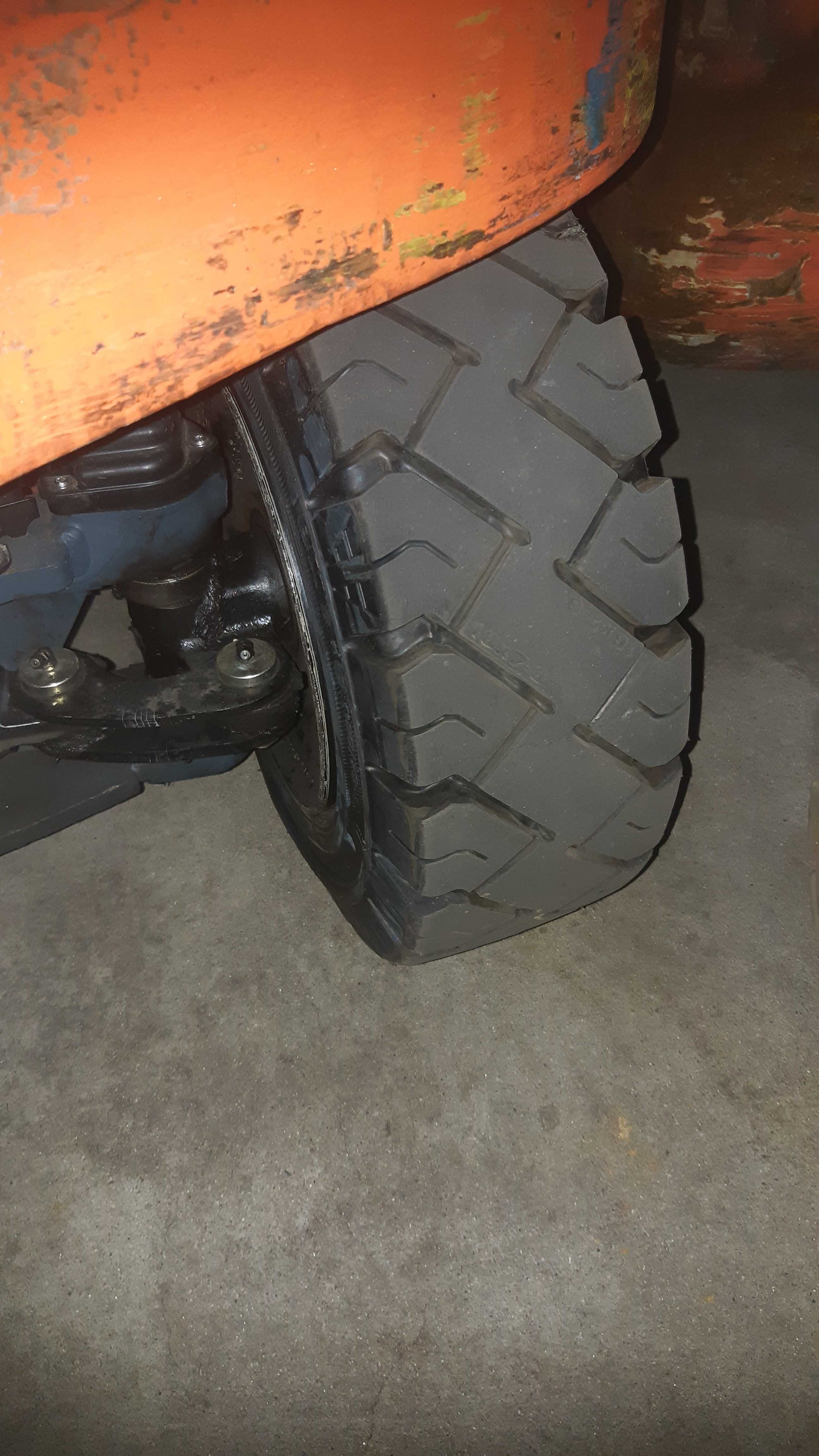 TOYOTA 8FBMT30 wózek paletowy elektryczny
