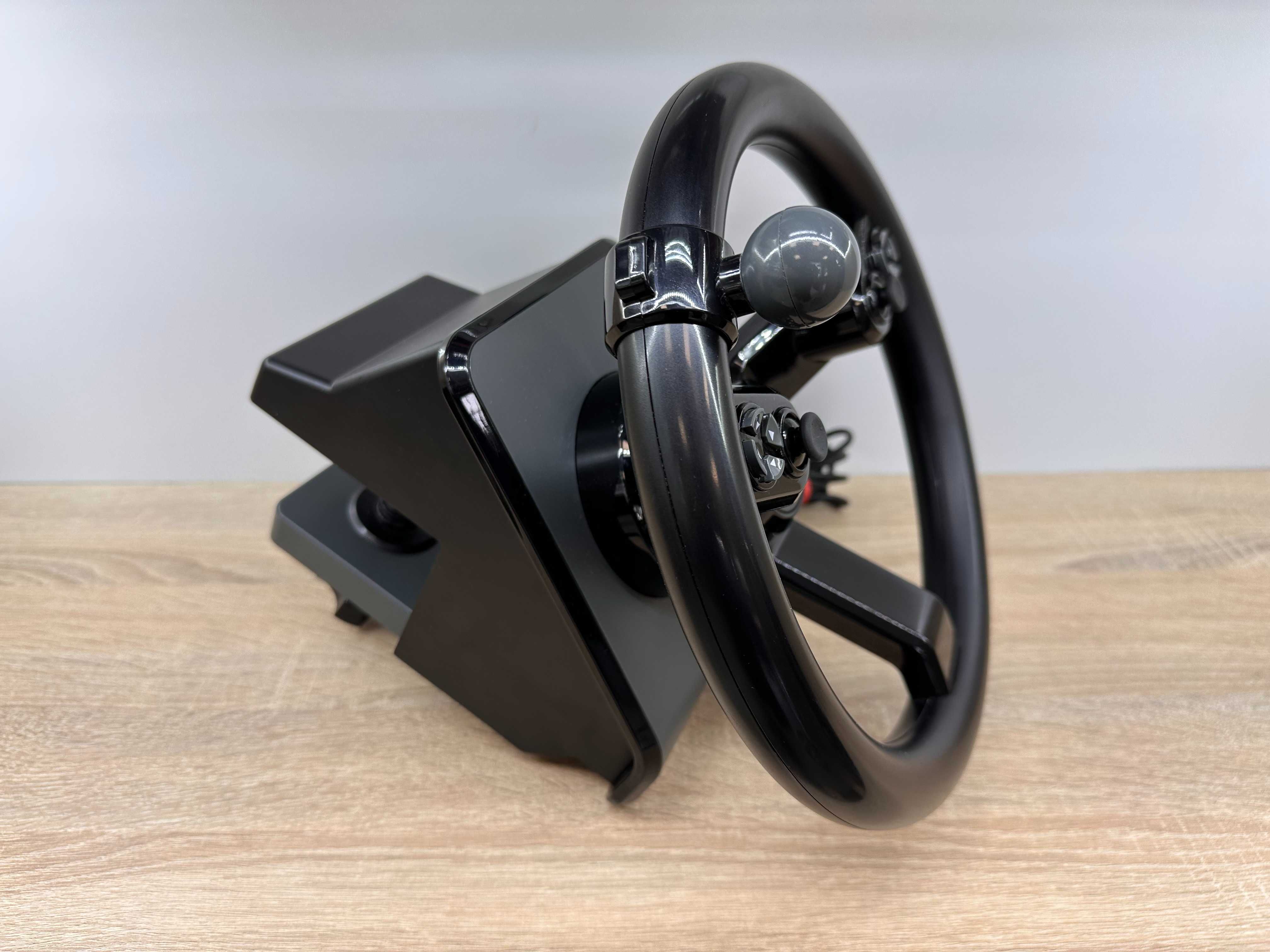 Zestaw Logitech Heavy Equipment Bundle – pełna kontrola w symulatorach