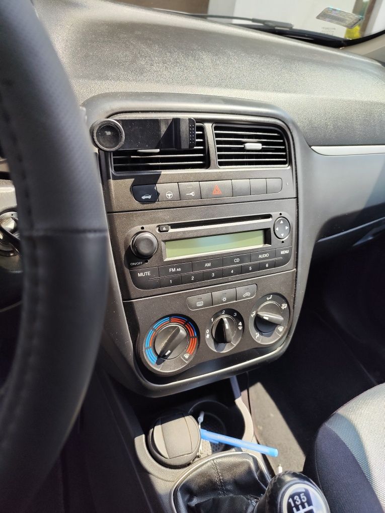 Fiat Grande Punto 1.4 131 tyś km.Klima