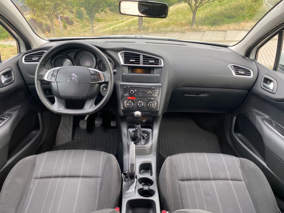 Citroen C4 1.4 b bogato wyposażony wersja Attraction, przebieg 147t.km