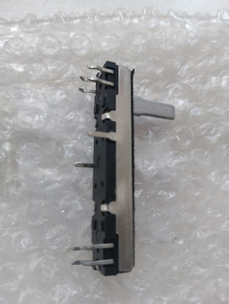 Potencjometr 2x10k  Roland Yamaha