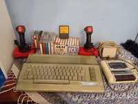 Commodore 64 plus 24 kasety