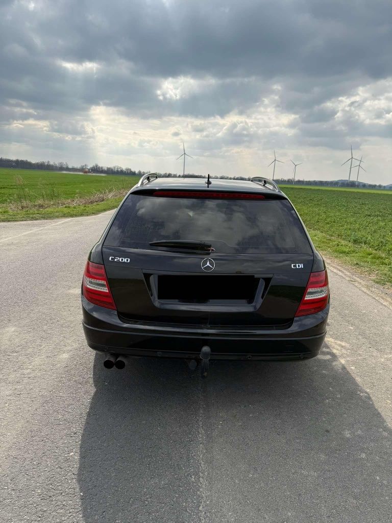Mercedes- Benz W204  2.2 diesel