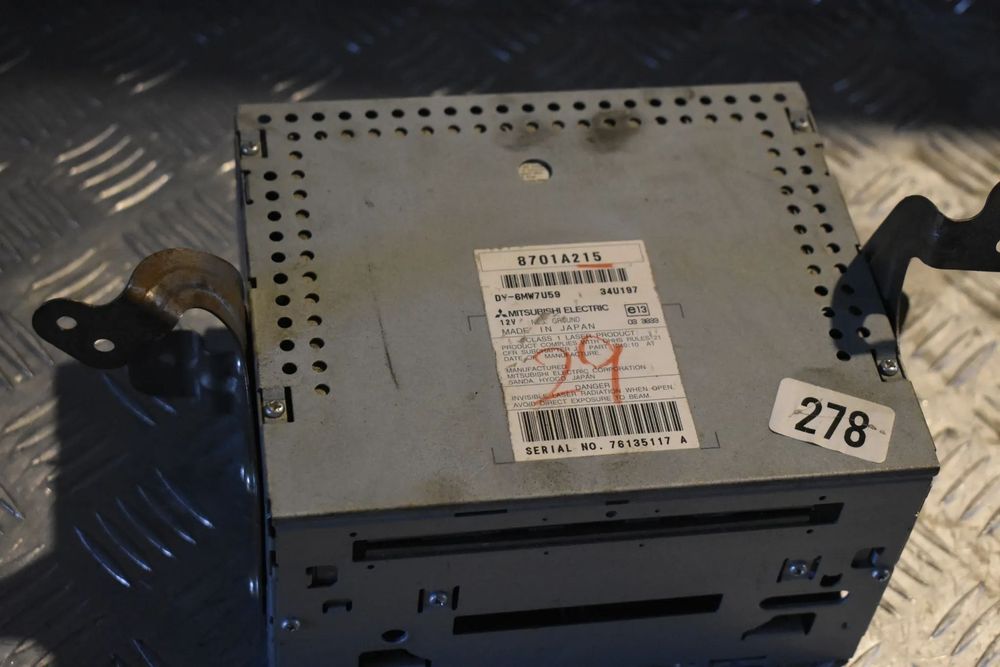 RADIO FABRYCZNE MITSUBISHI OUTLANDER II 8701A215