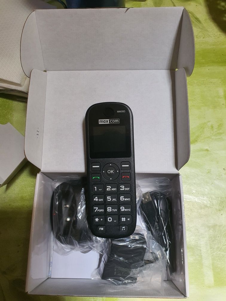 MaxCom MM35D

Telefone DECT  funciona c cartão SIM