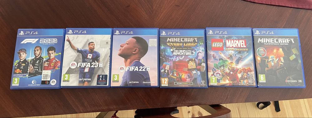 Ps4 em boas condicoes