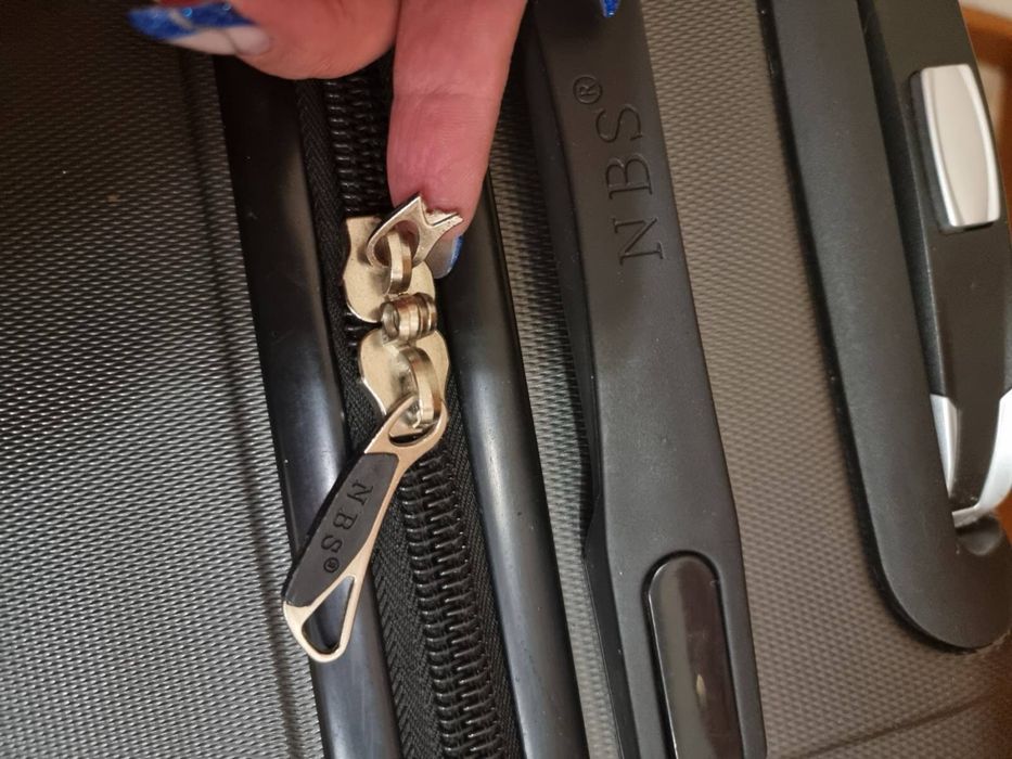 Дорожня пластикова вазіза.