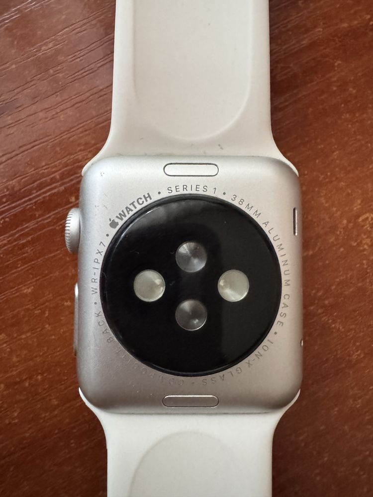 Apple Watch серия 1