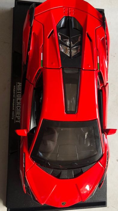 Lamborghini Sian модель 15 см,металл,свет,звук,все открывается