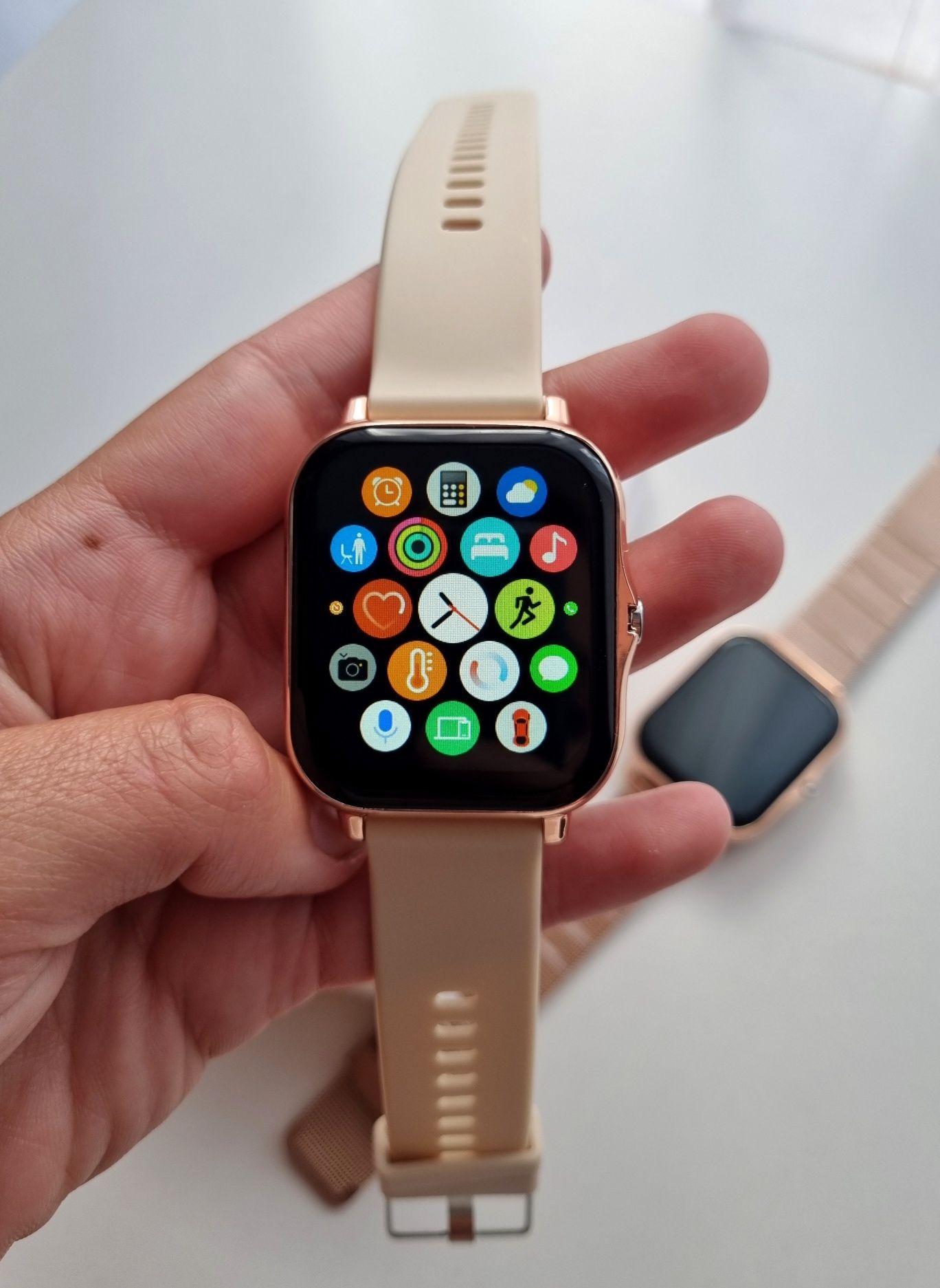 Złoty smartwatch OKAZJA