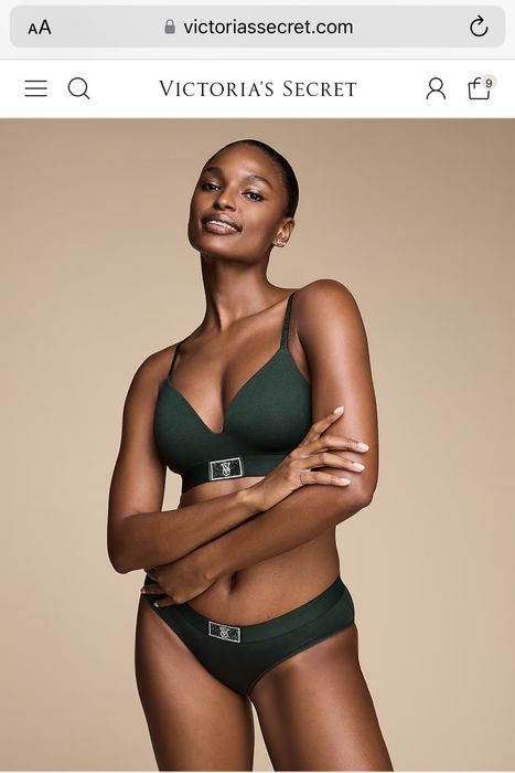 Стильний і зручний комплект Victoria's Secret