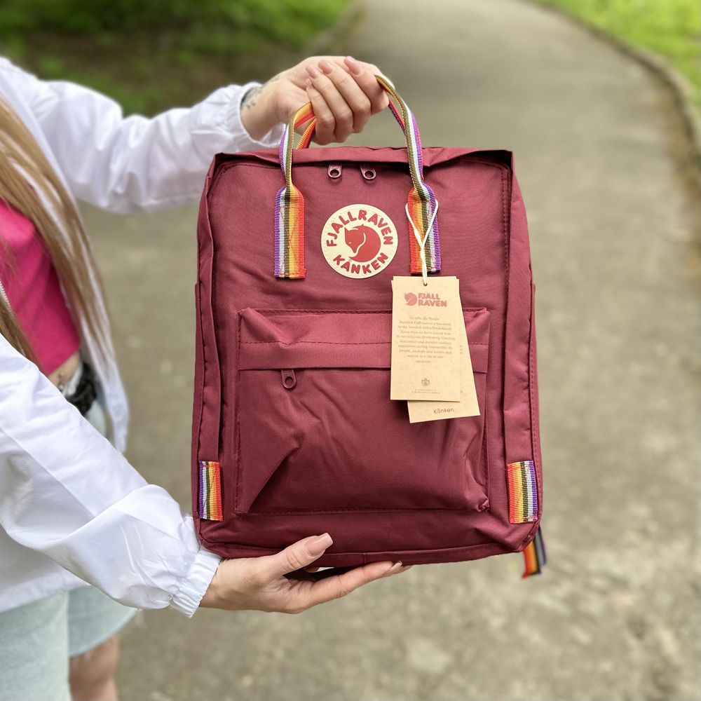 Бордовый рюкзак Fjallraven Kanken с радужными ручками. Рюкзак канкен