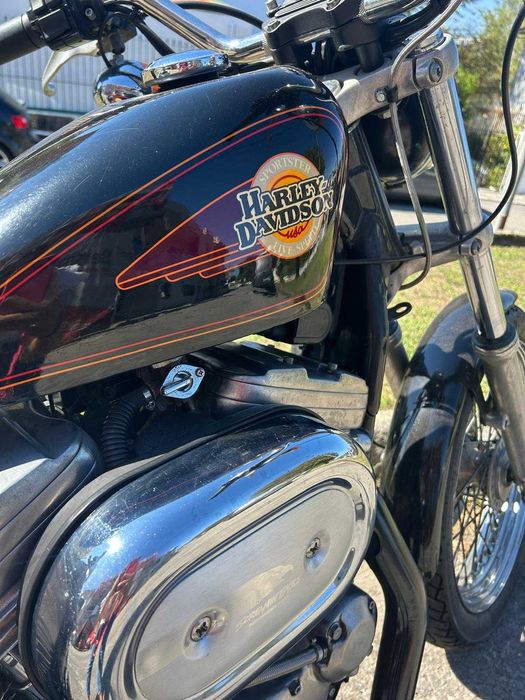 Harley-Davidson Sportster 883