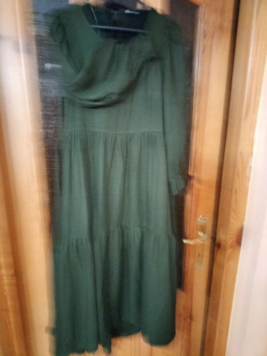 Wiskozowa,ciemnozielona długa sukienka, rozmiar S