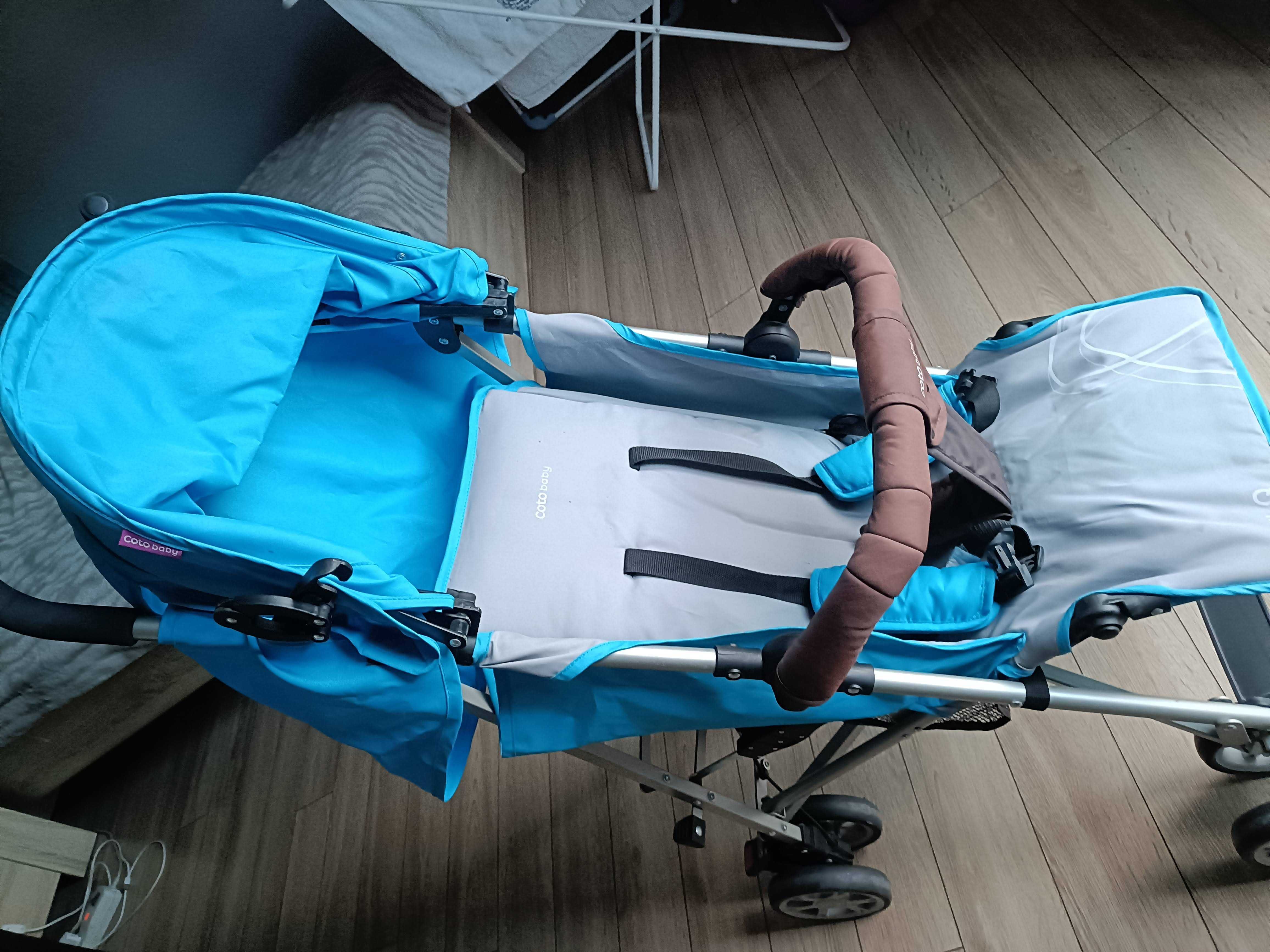 Wózek spacerowy typu parasolka