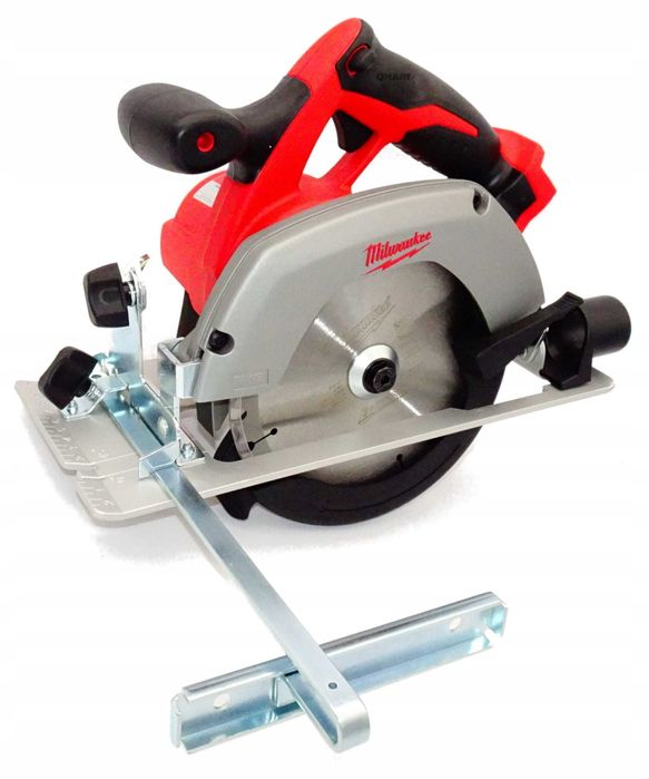 Milwaukee HD18 CS pilarka do drewna i plastiku