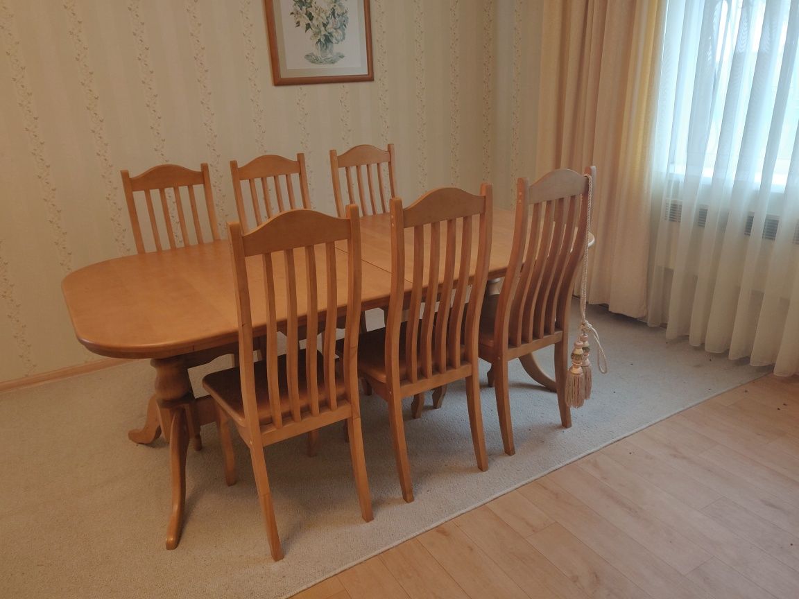 Комплект: стіл дерев,яний  розкладний +стільці