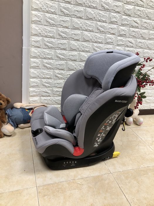 Автокрісло MAXI-COSI Titan  Група 1/2/3 (9-36 кг) максі косі