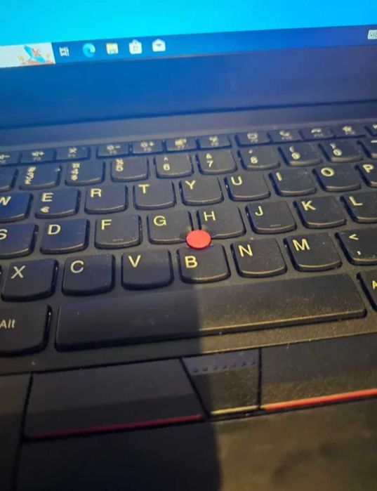 (286/N/24) Laptop Lenovo ThinkPad / i3 / 1TB / 8GB RAM / Win10